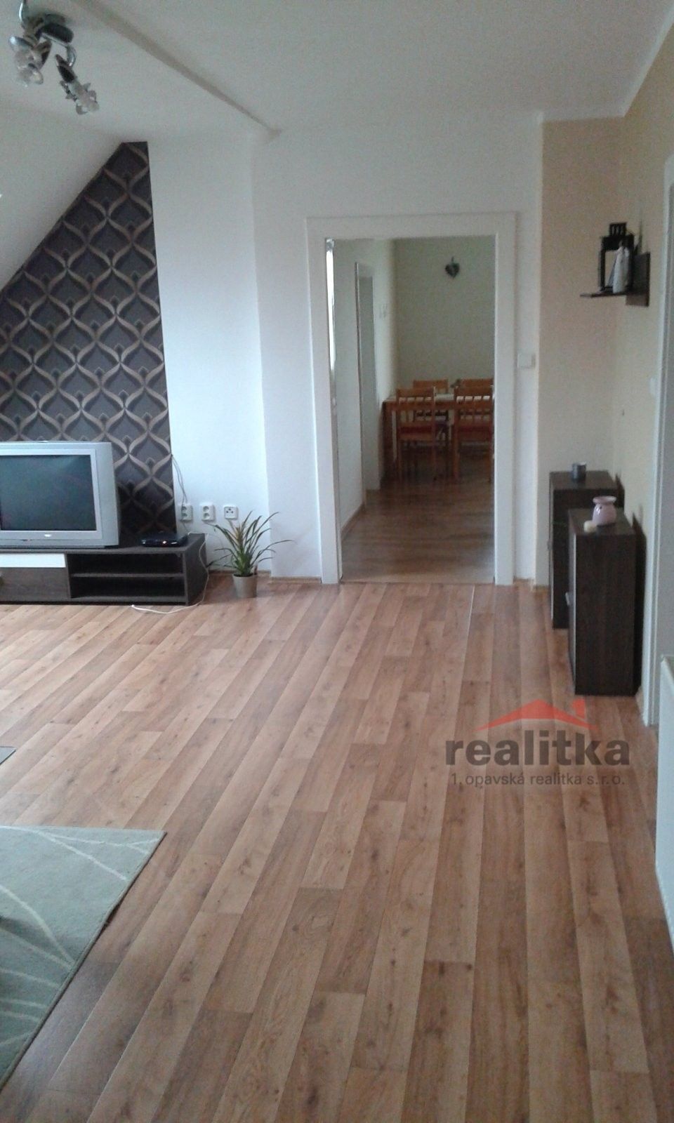 Pronájem bytu 2+1 90 m² - foto 2