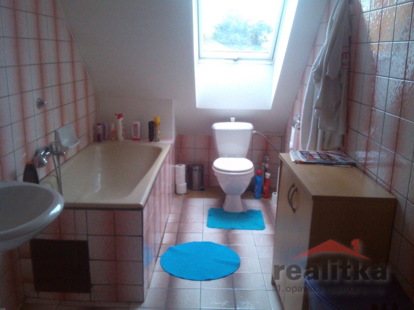 Pronájem bytu 2+1 90 m² - foto 4