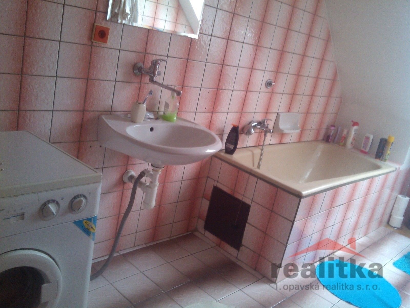 Pronájem bytu 2+1 90 m² - foto 5