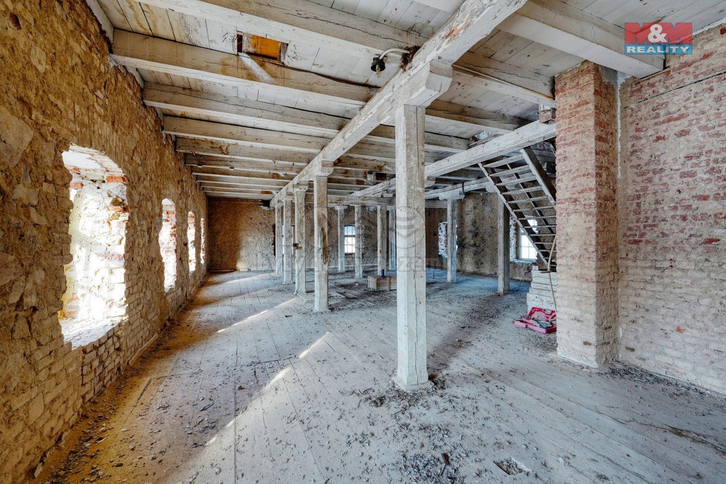 Prodej komerčního prostoru 1614 m² - foto 6