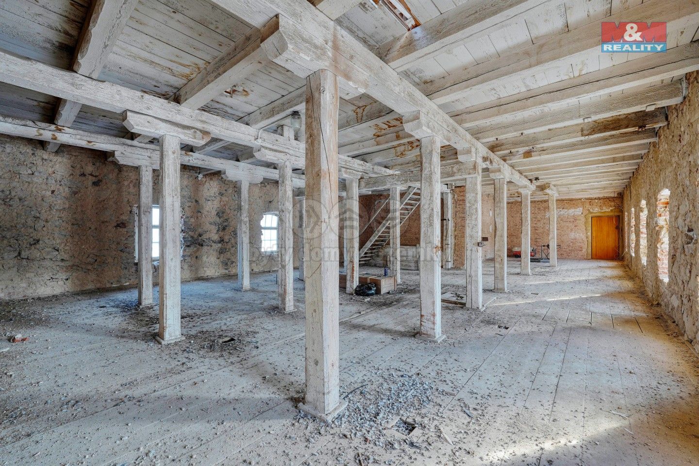 Prodej komerčního prostoru 1614 m² - foto 5