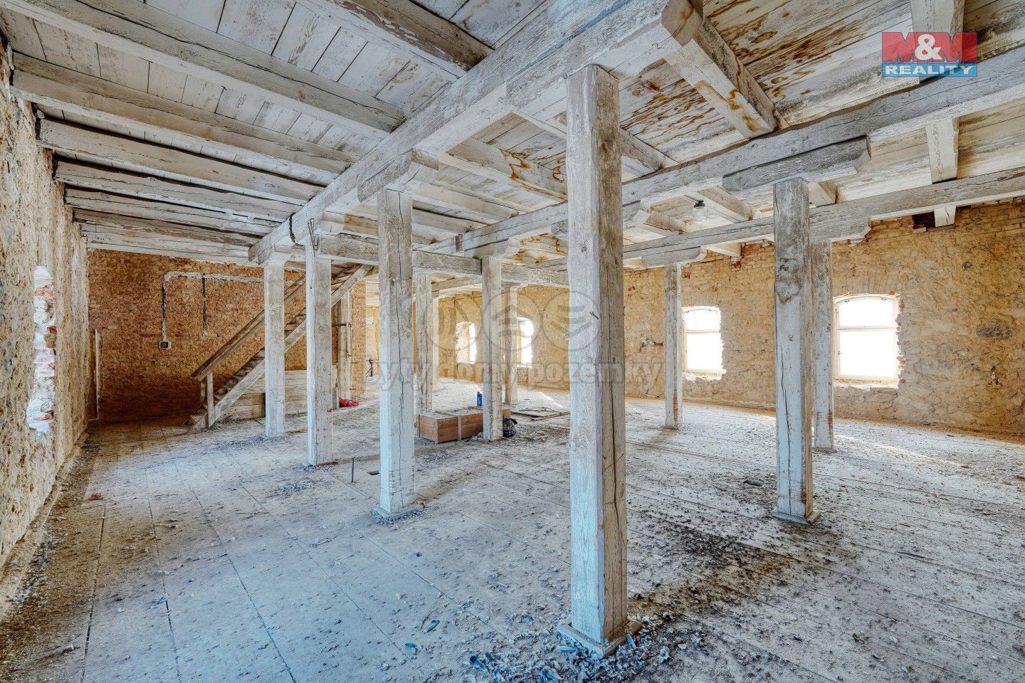 Prodej komerčního prostoru 1614 m² - foto 7