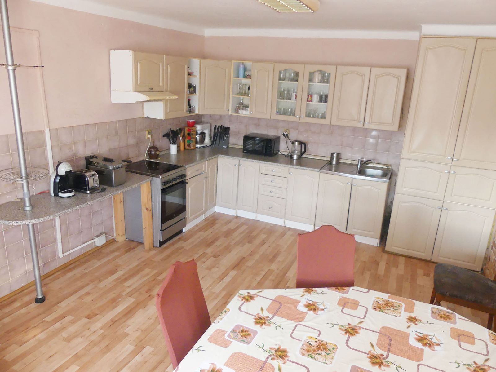 Prodej domu 141 m² - foto 2