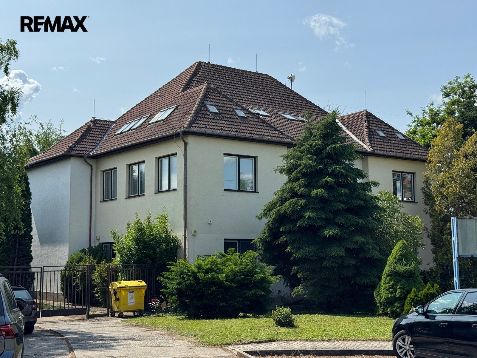 Prodej nemovitosti 1573 m² - foto 1
