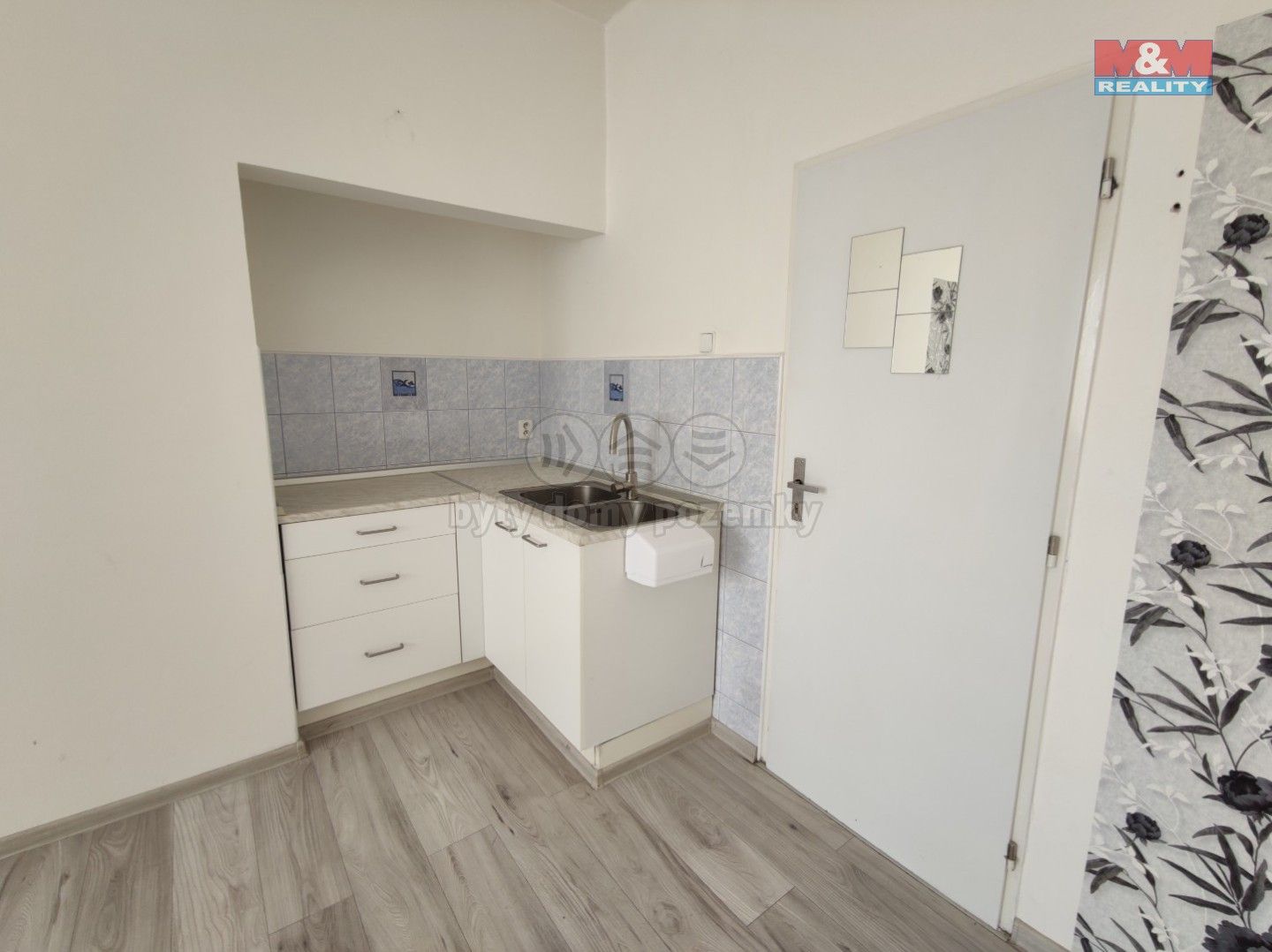 Pronájem komerčního prostoru 24 m² - foto 4