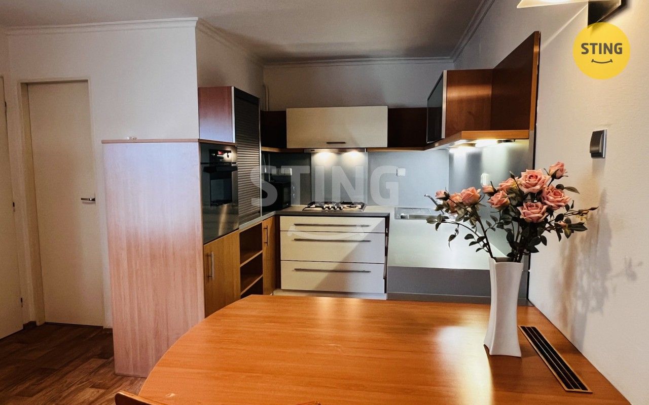Pronájem bytu 2+1 50 m² - foto 1