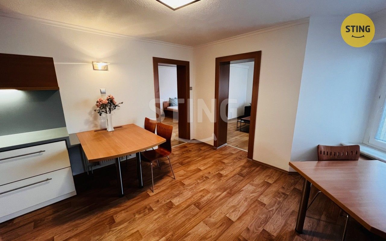 Pronájem bytu 2+1 50 m² - foto 2