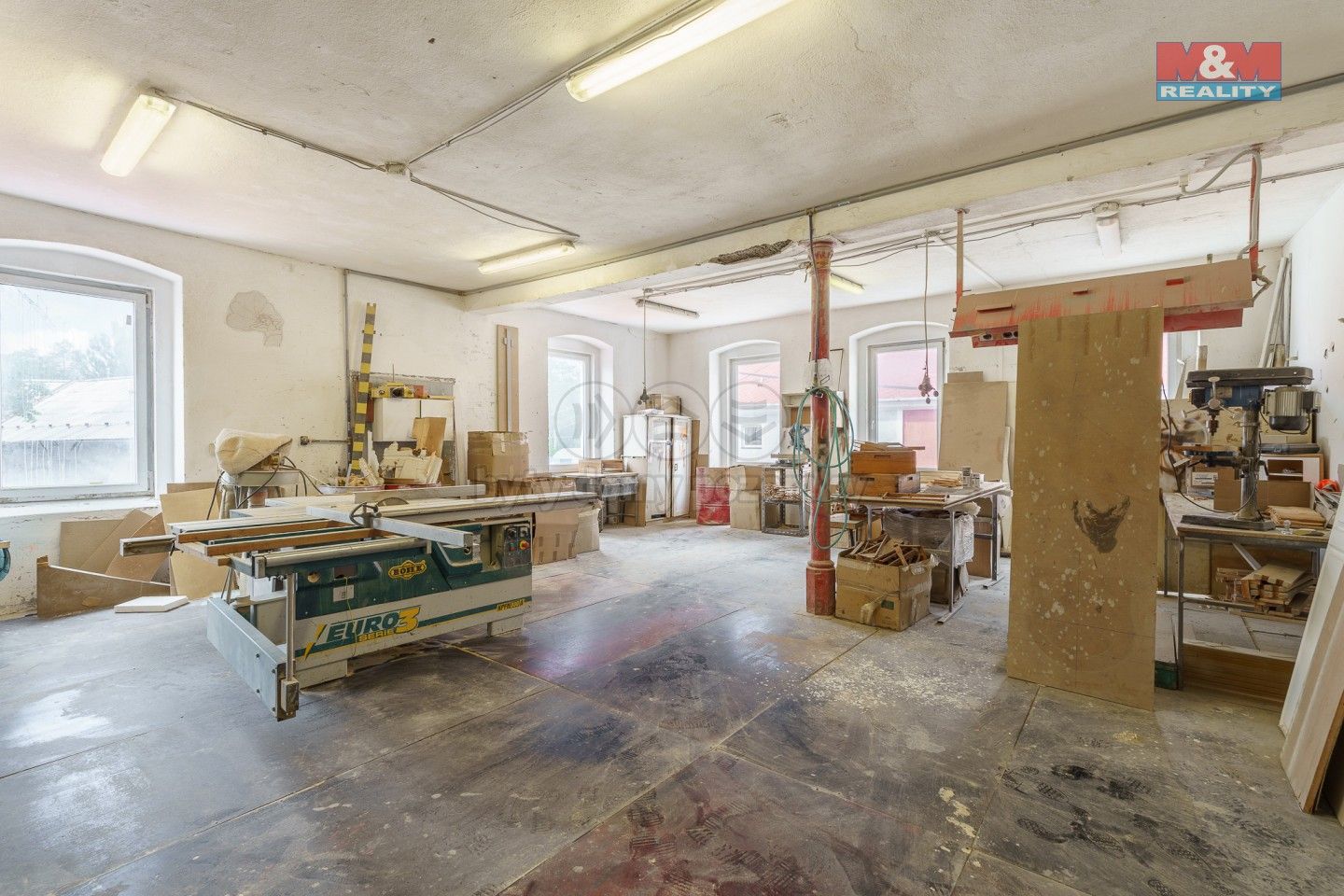 Prodej komerčního prostoru 2100 m² - foto 12