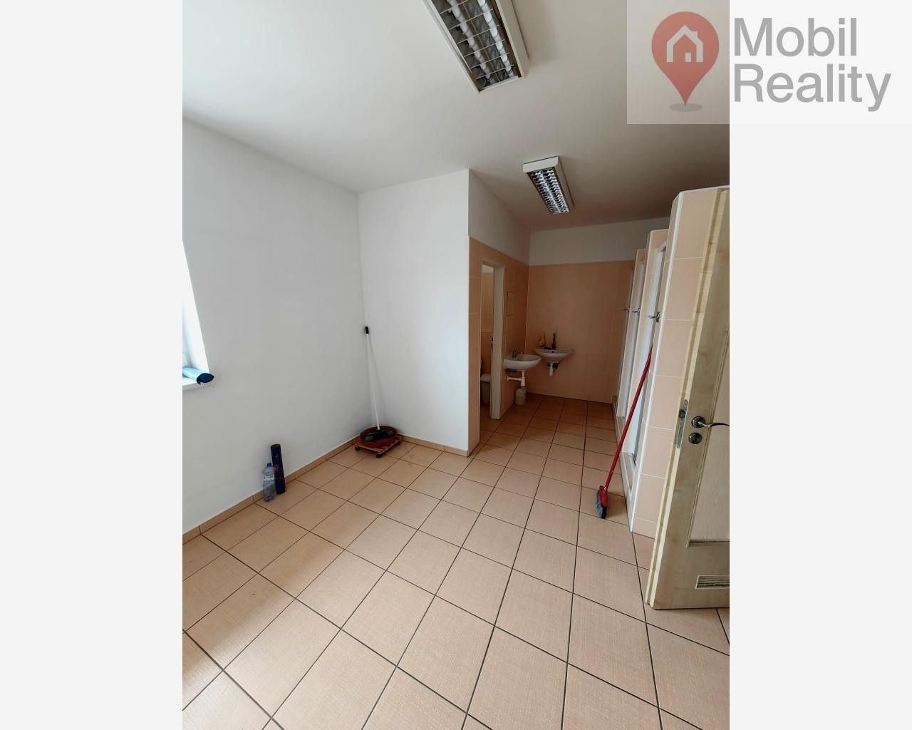 Pronájem komerčního prostoru 67 m² - foto 7
