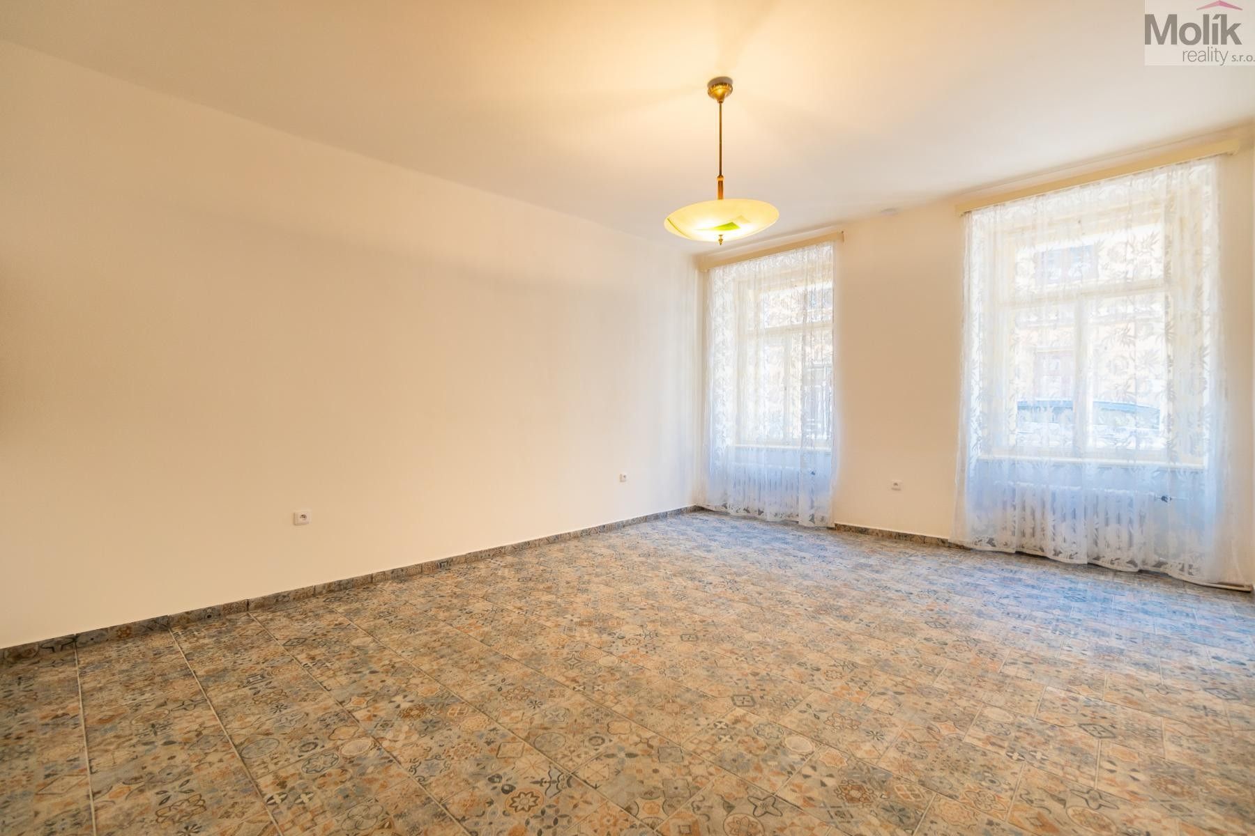 Prodej nemovitosti 326 m² - foto 4