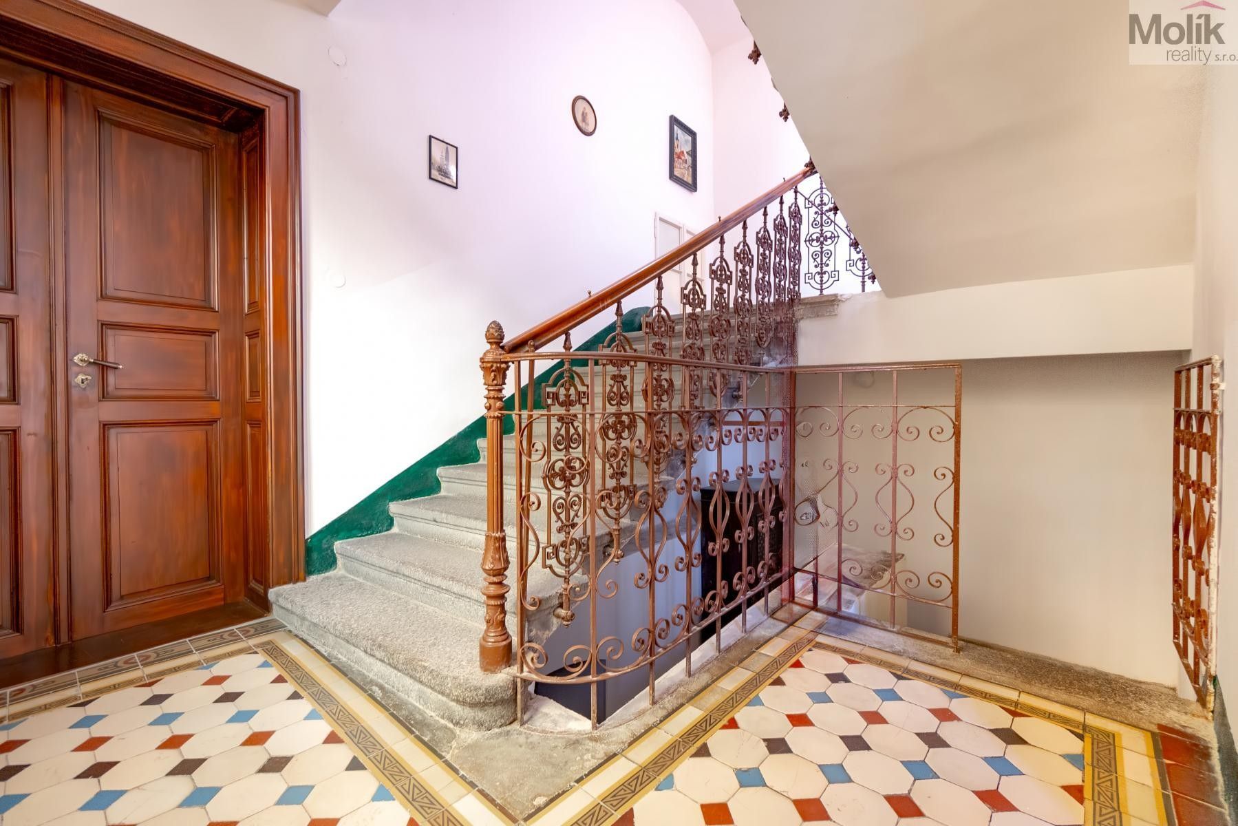 Prodej nemovitosti 326 m² - foto 10
