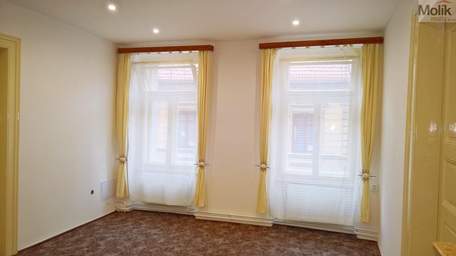Prodej nemovitosti 326 m² - foto 22