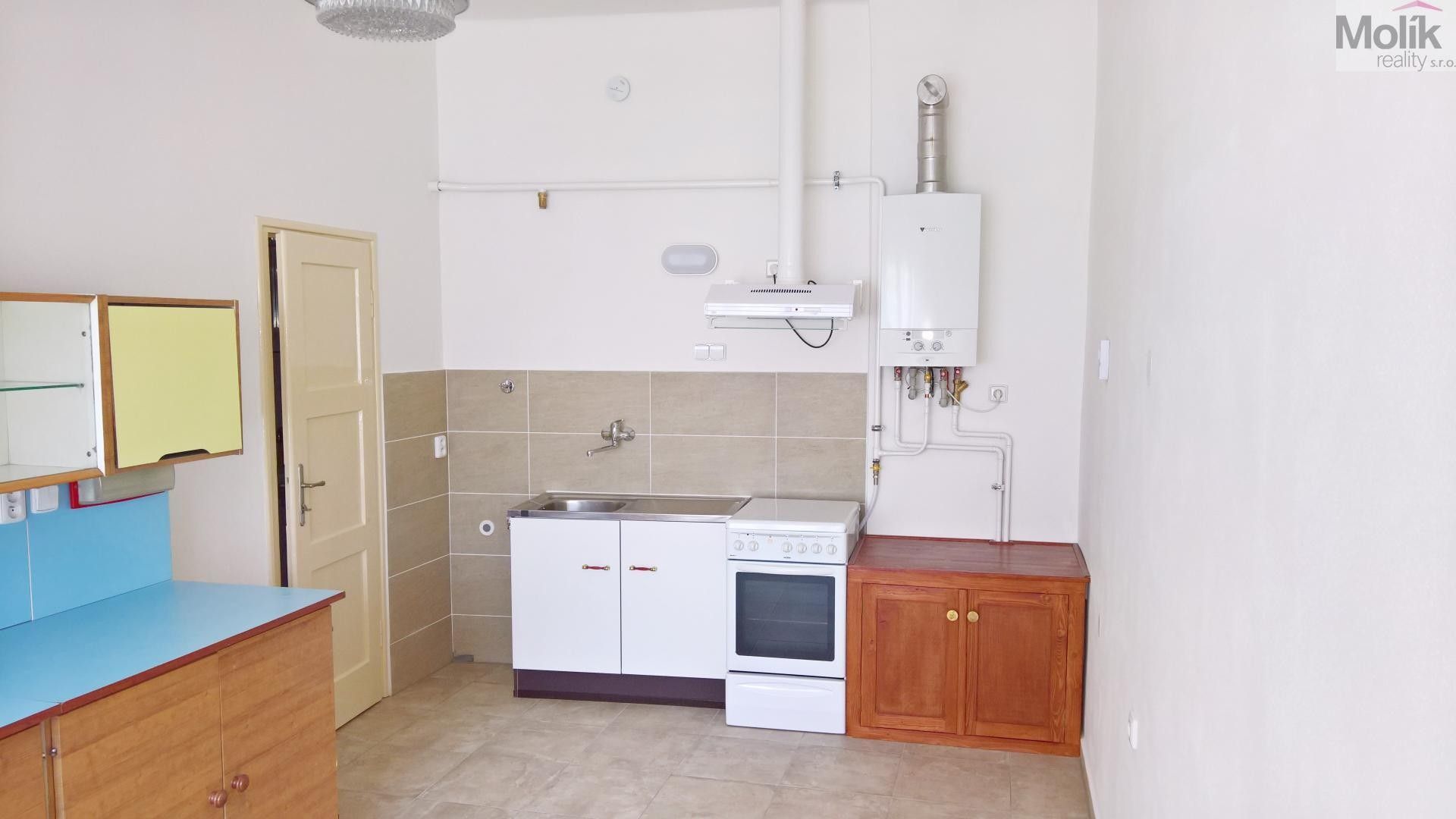 Prodej nemovitosti 326 m² - foto 35