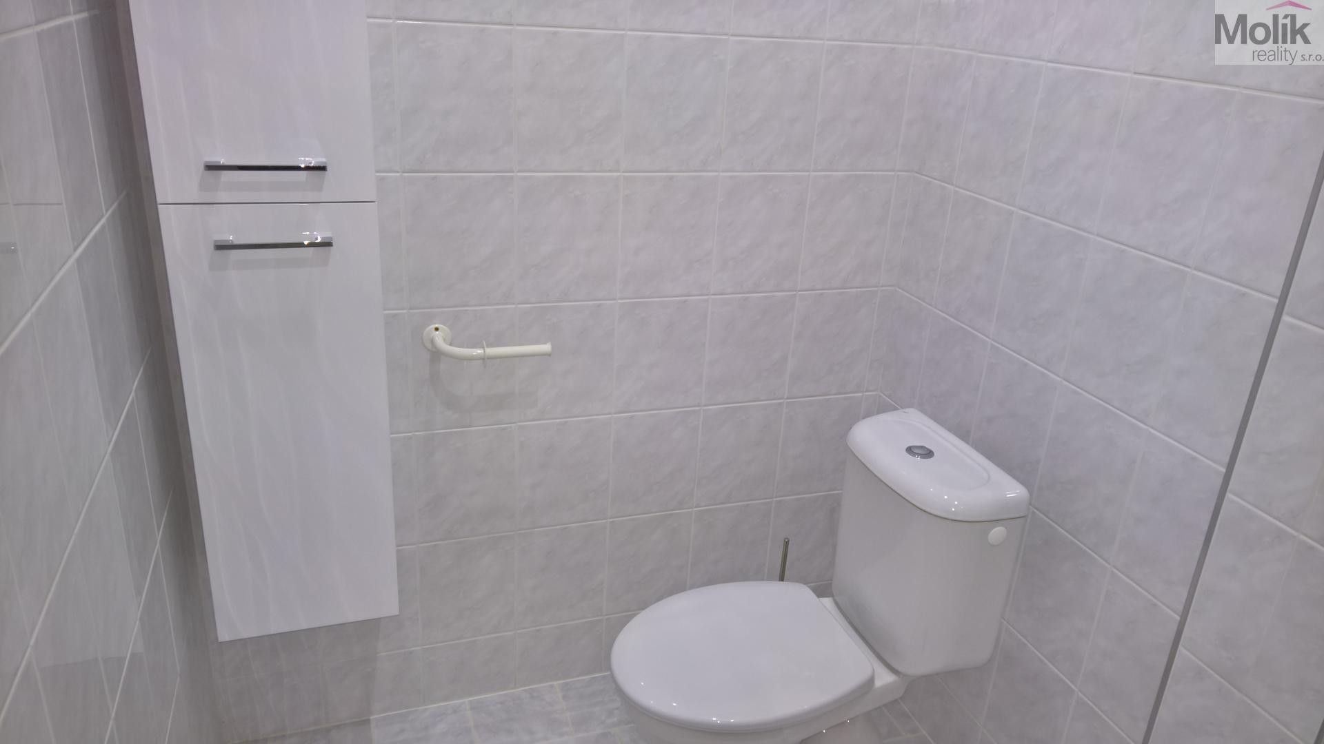 Prodej nemovitosti 326 m² - foto 36