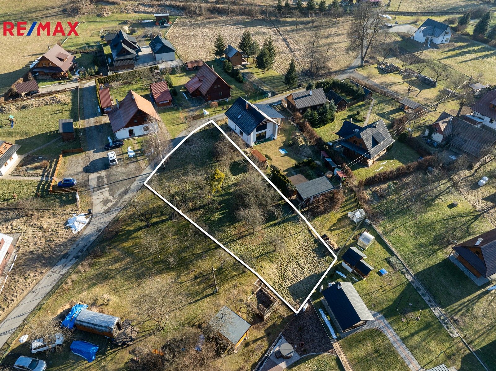 Prodej pozemku 1000 m² - foto 2