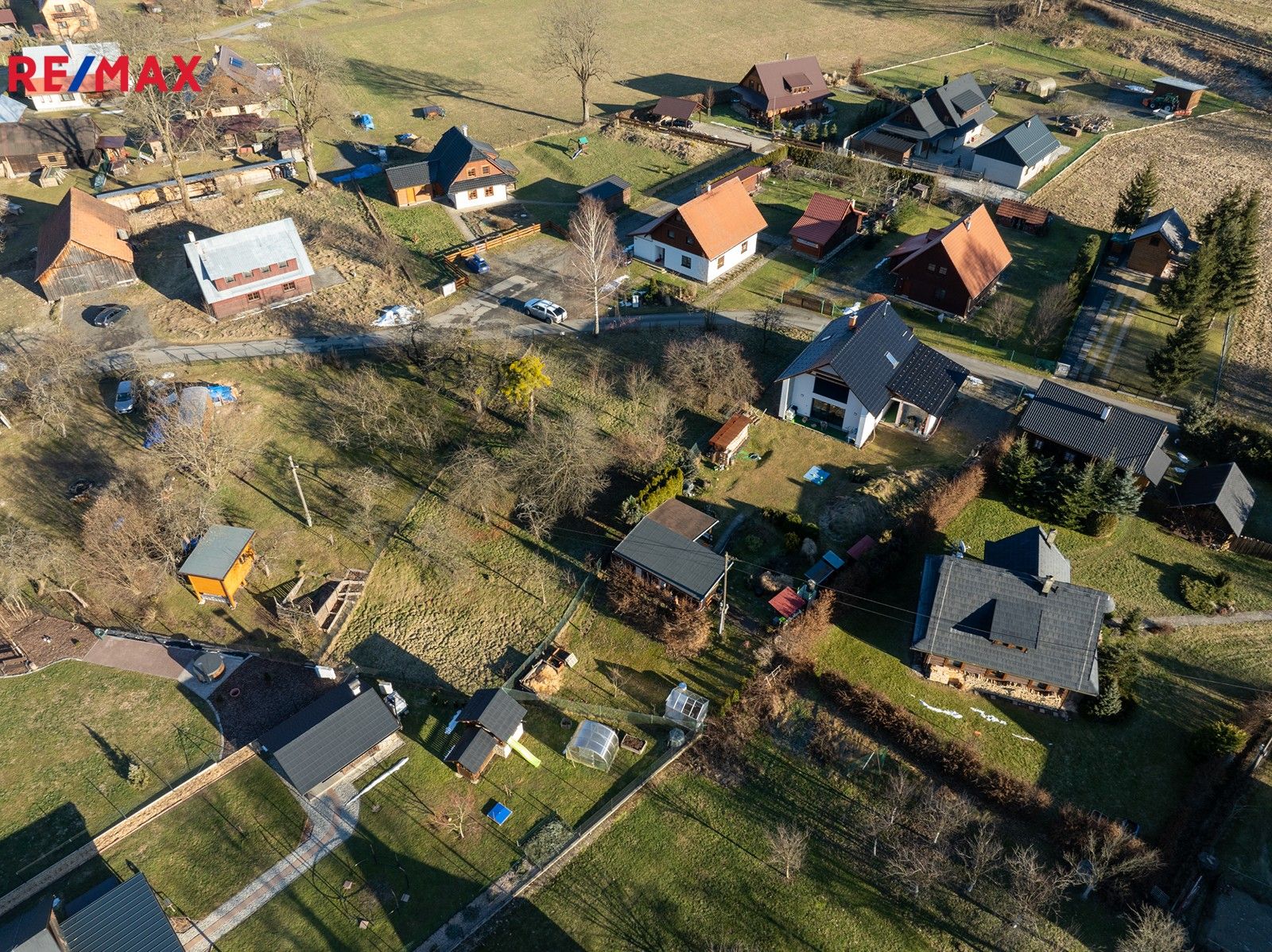 Prodej pozemku 1000 m² - foto 3