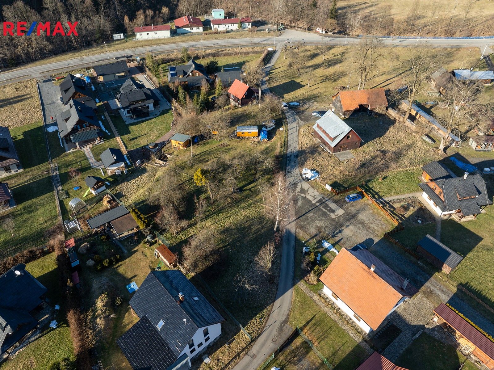 Prodej pozemku 1000 m² - foto 4