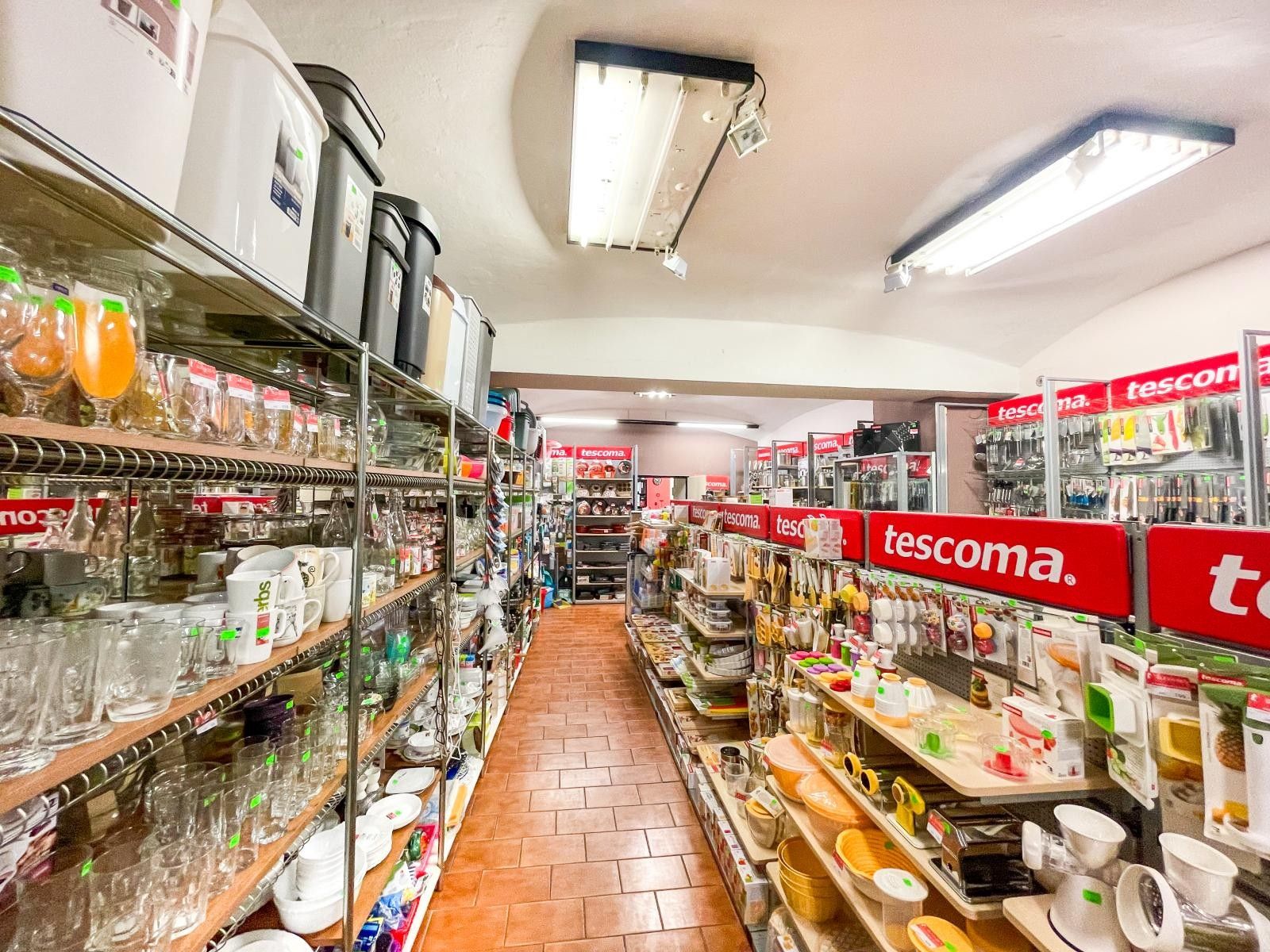 Prodej komerčního prostoru 200 m² - foto 8