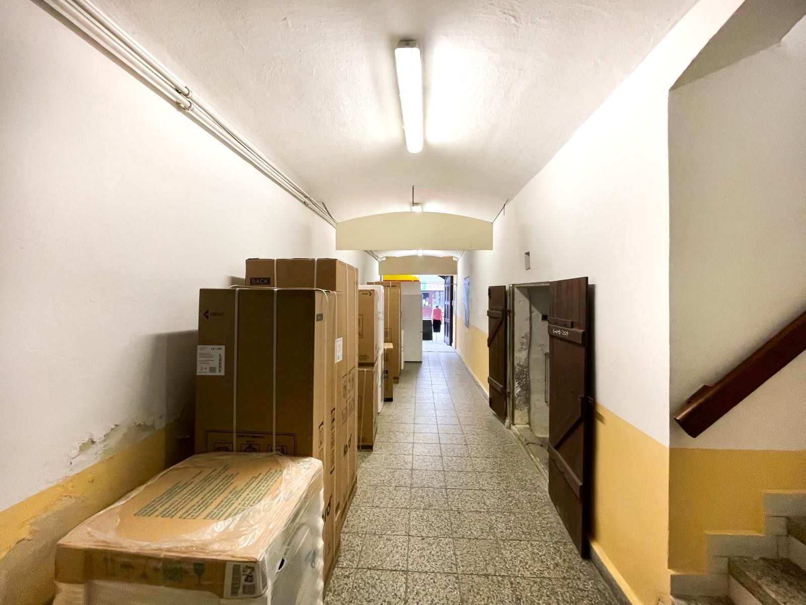 Prodej komerčního prostoru 200 m² - foto 9