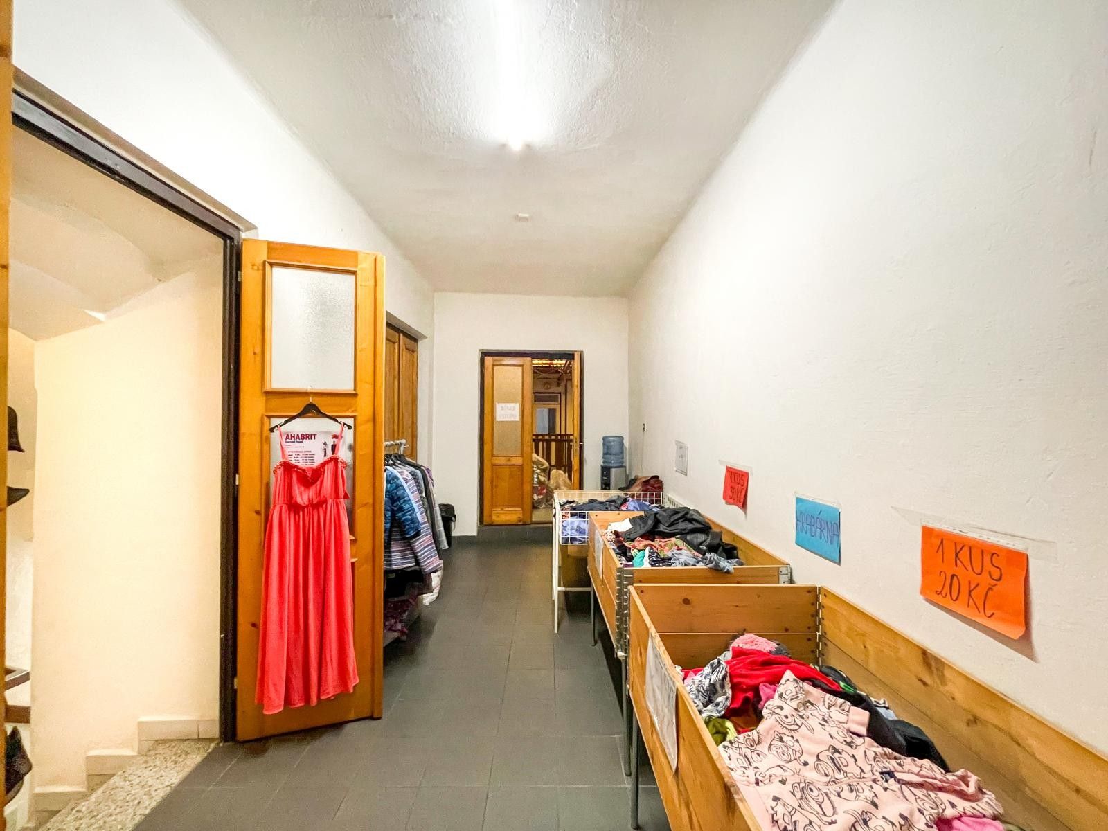 Prodej komerčního prostoru 200 m² - foto 21