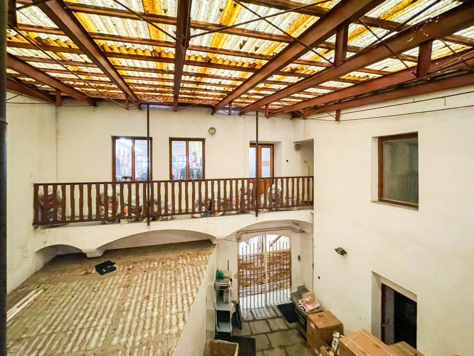 Prodej komerčního prostoru 200 m² - foto 23