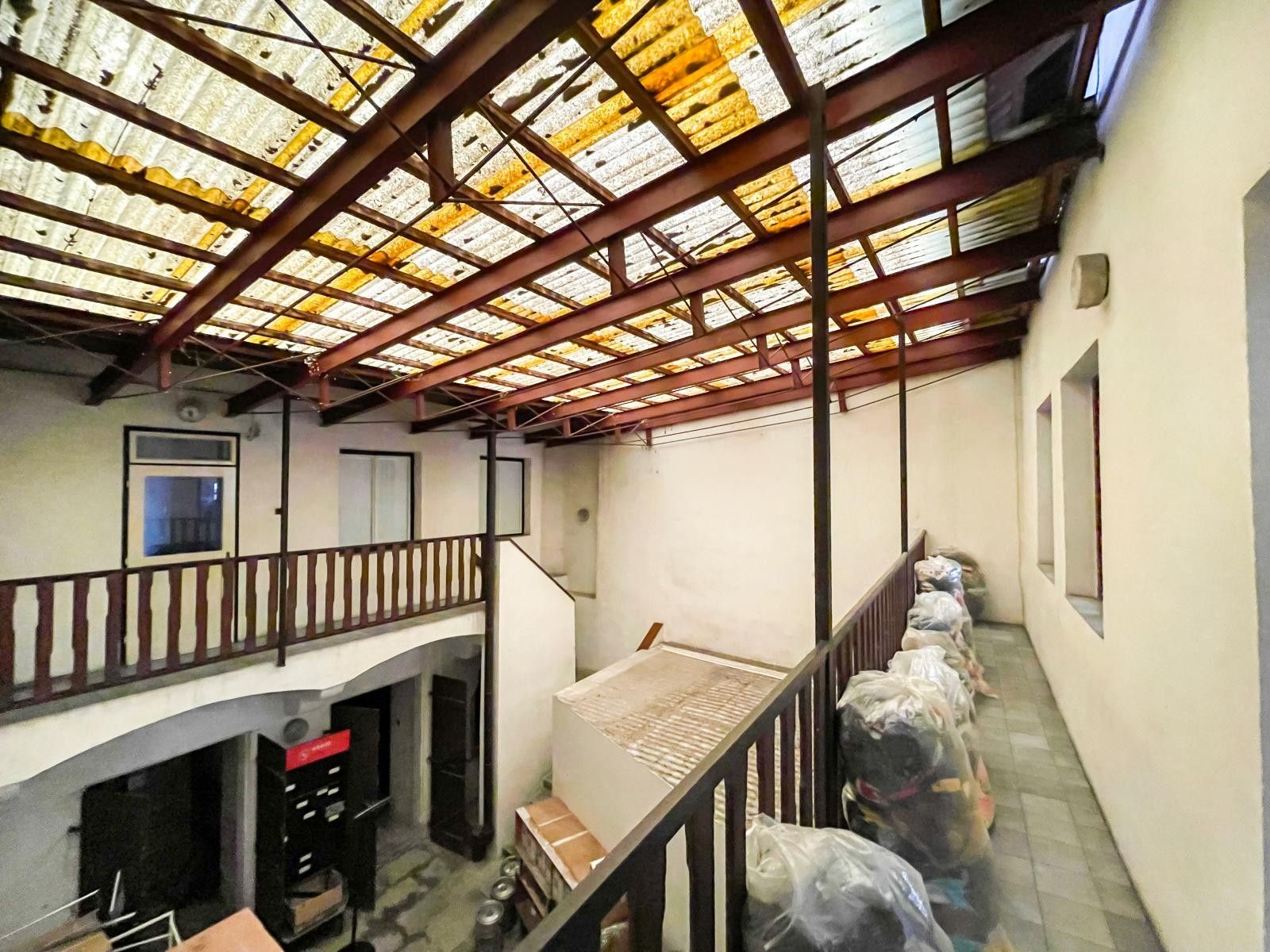 Prodej komerčního prostoru 200 m² - foto 22
