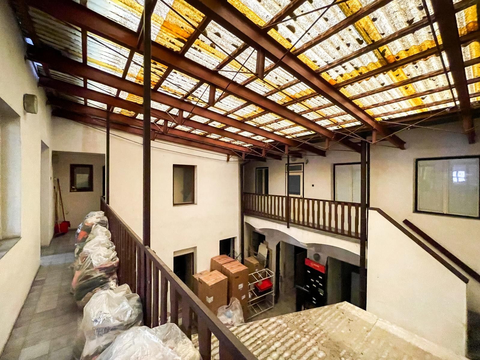 Prodej komerčního prostoru 200 m² - foto 24