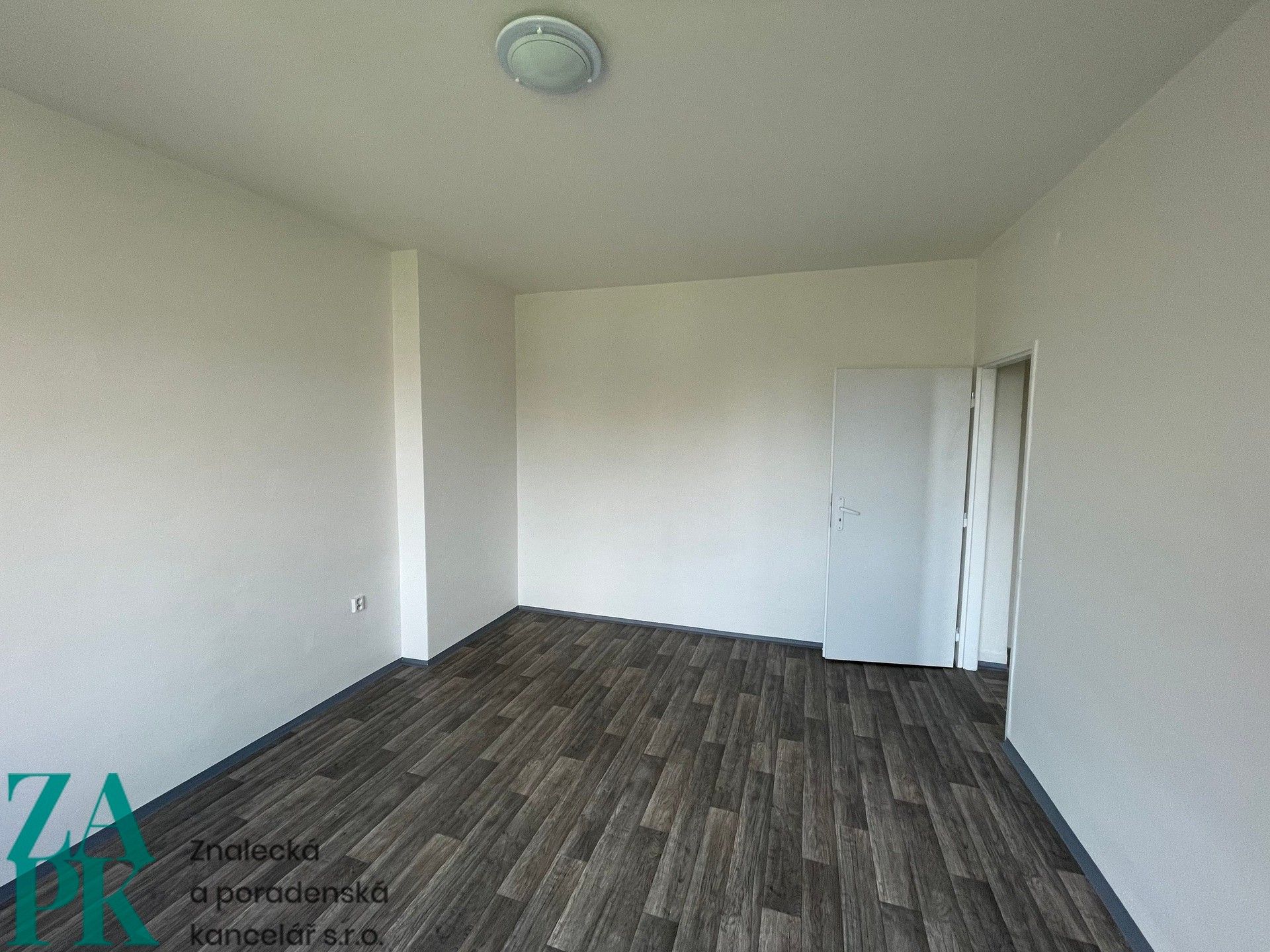 Pronájem bytu 2+1 51 m² - foto 3