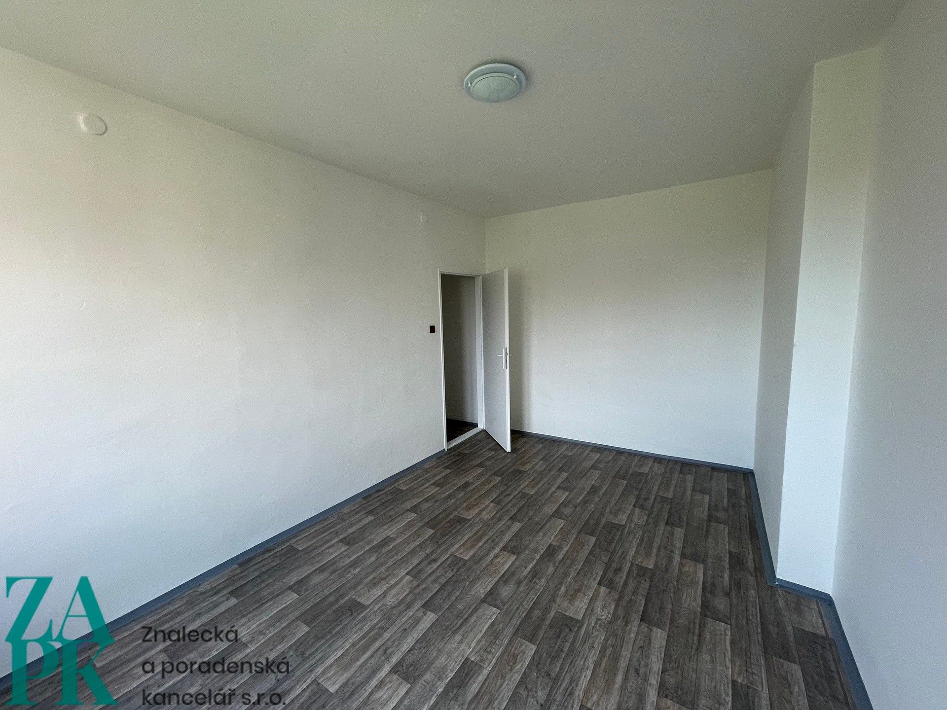 Pronájem bytu 2+1 51 m² - foto 4