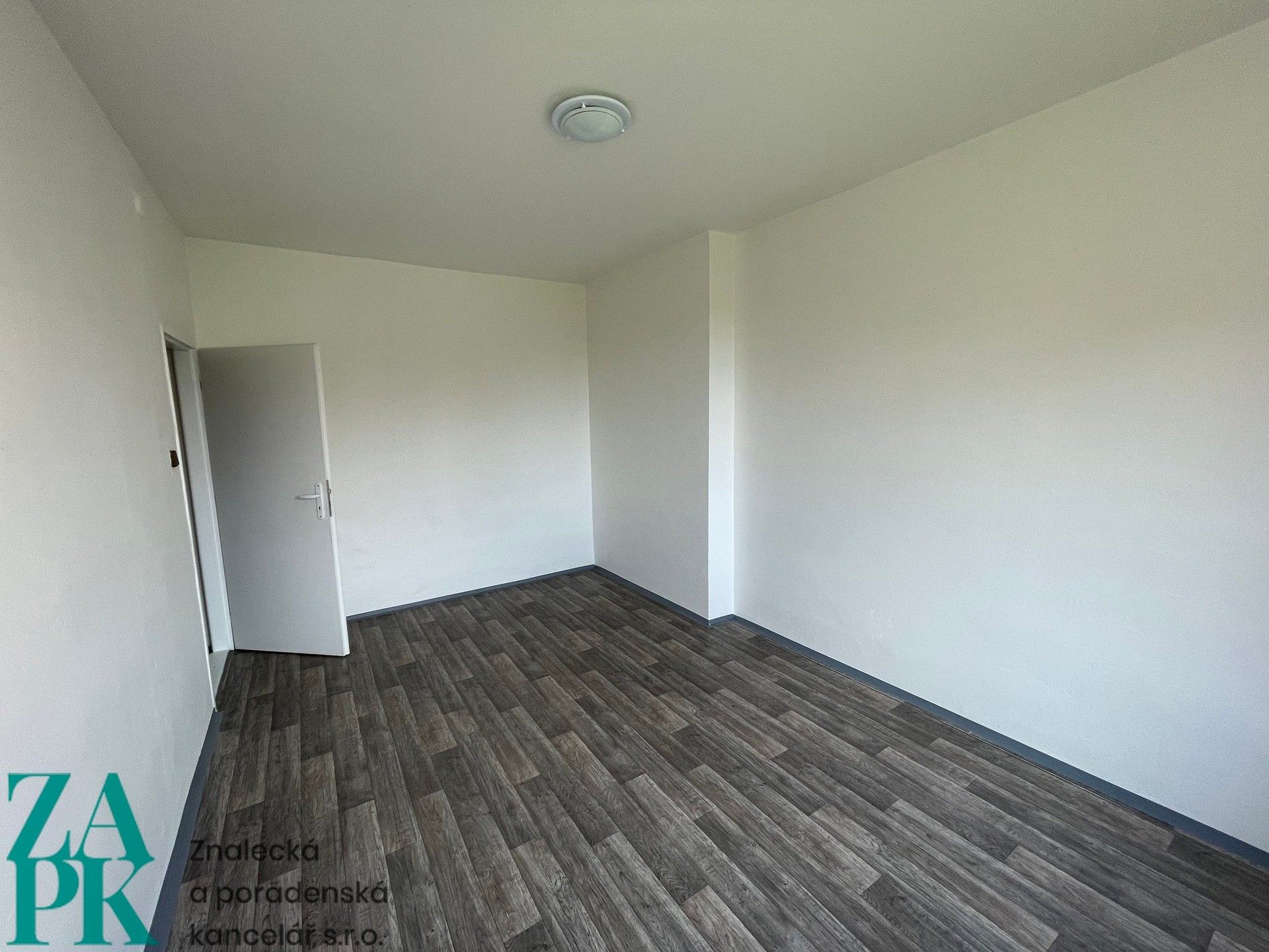 Pronájem bytu 2+1 51 m² - foto 2
