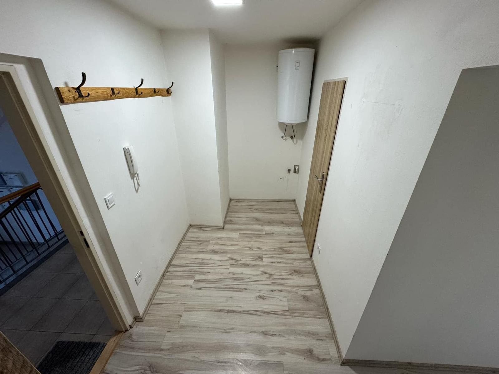 Pronájem bytu 1+1 36 m² - foto 5