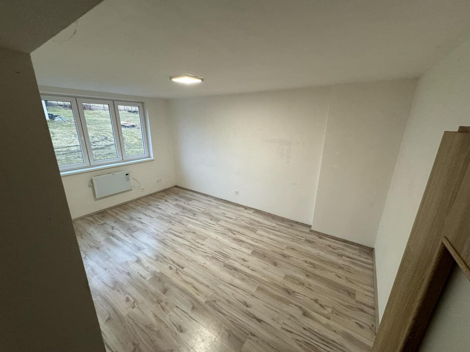 Pronájem bytu 1+1 36 m² - foto 4