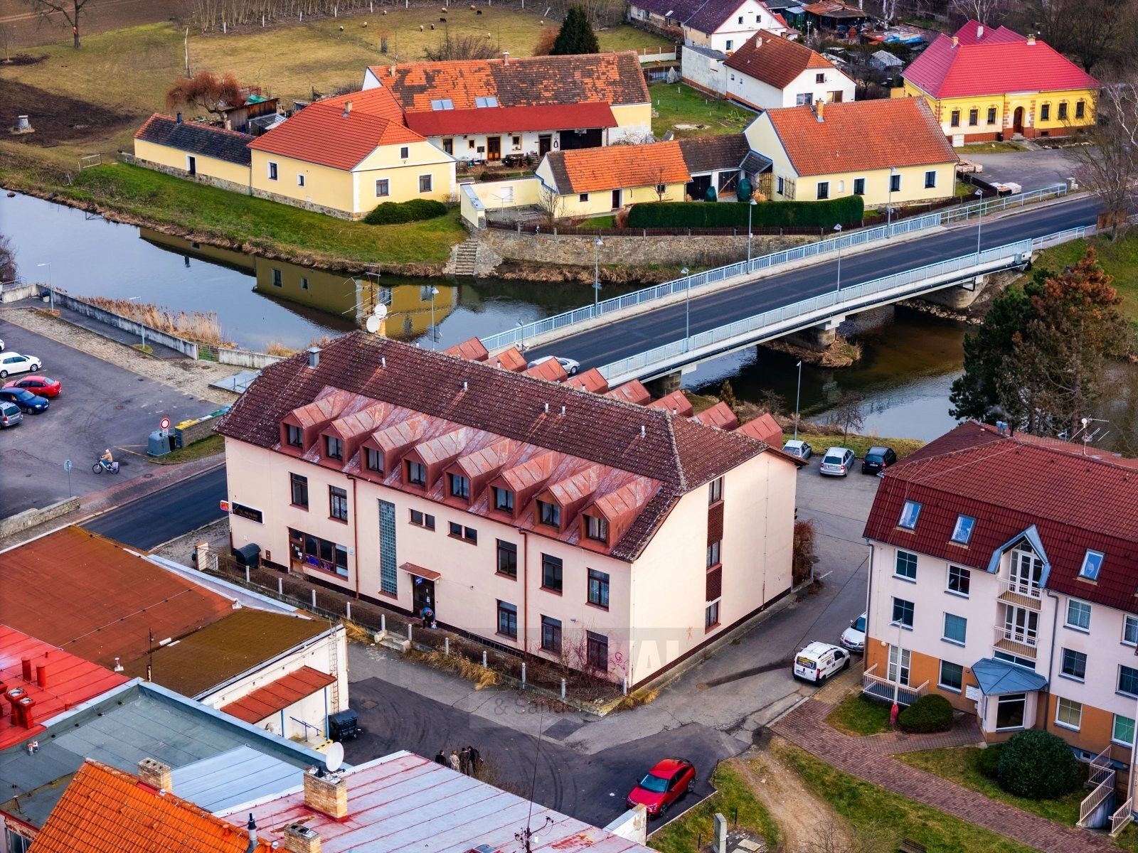 Prodej komerčního prostoru 1104 m² - foto 5