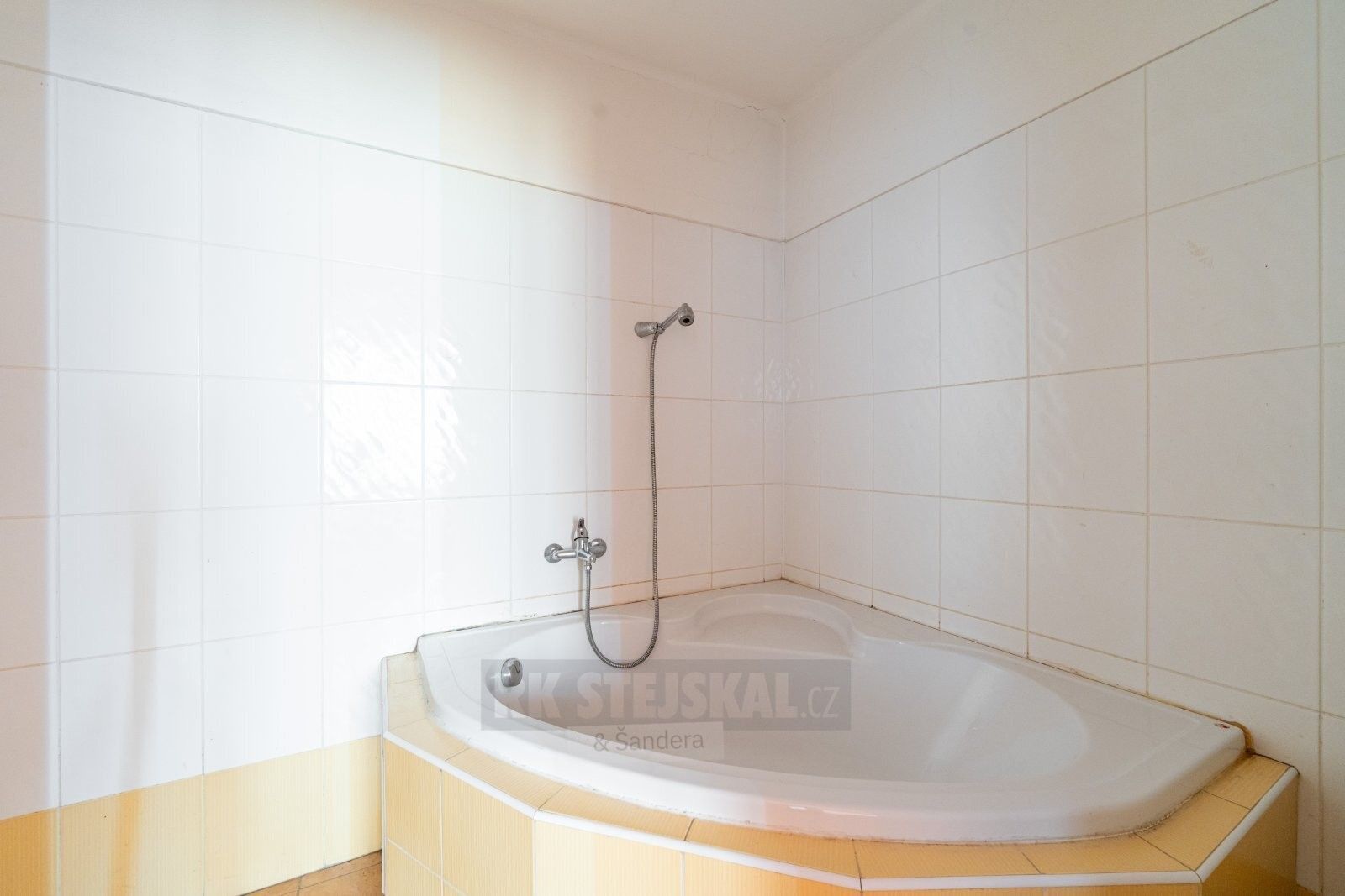 Prodej komerčního prostoru 1104 m² - foto 19