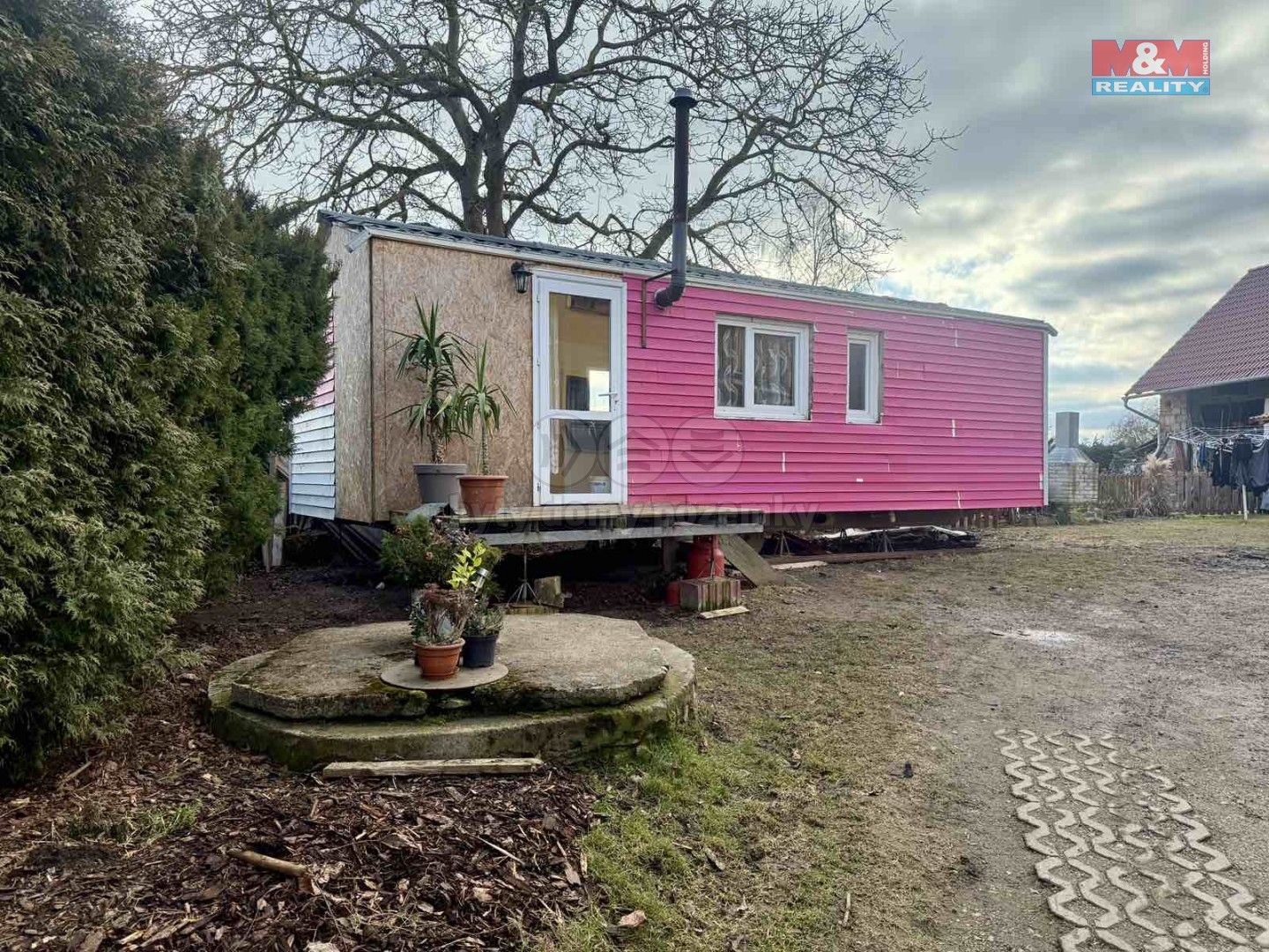 Prodej nemovitosti 24 m² - foto 2