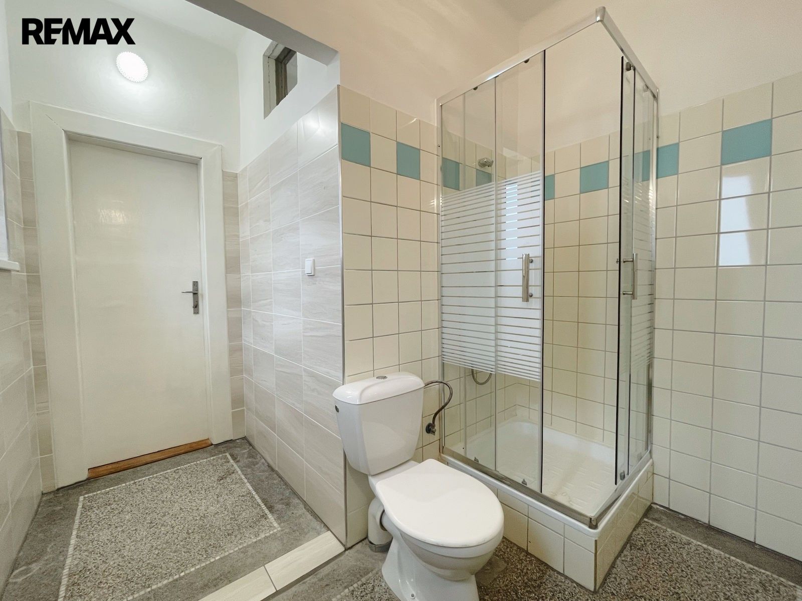 Pronájem komerčního prostoru 100 m² - foto 22