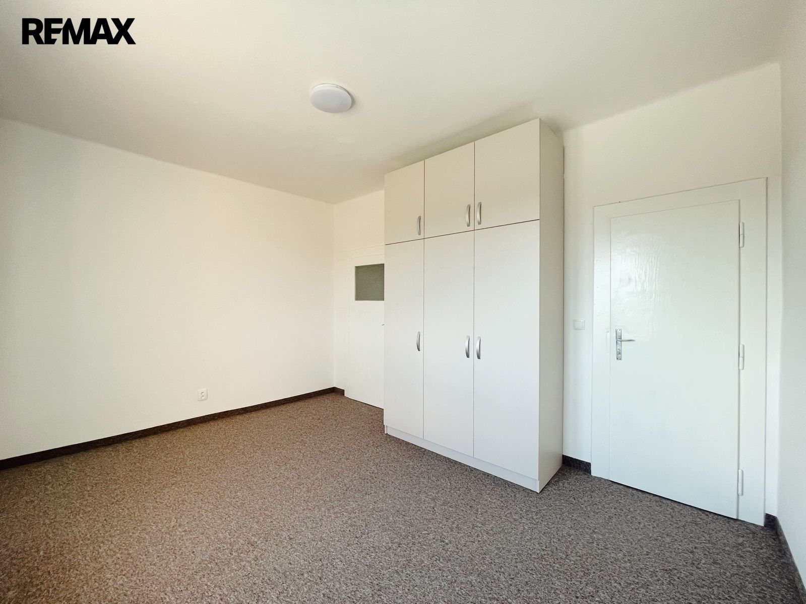 Pronájem komerčního prostoru 100 m² - foto 18