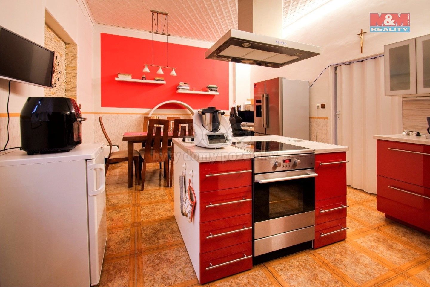Prodej domu 650 m² - foto 1