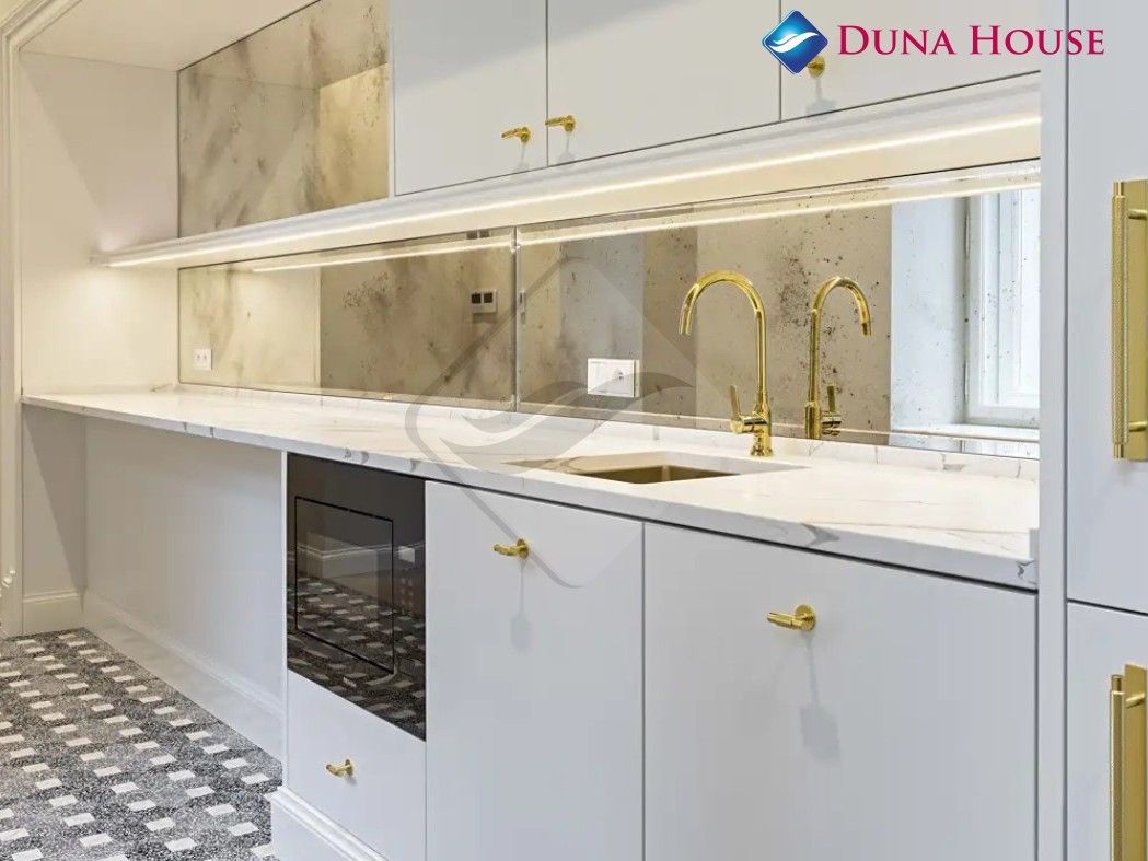 Pronájem komerčního prostoru 413 m² - foto 1