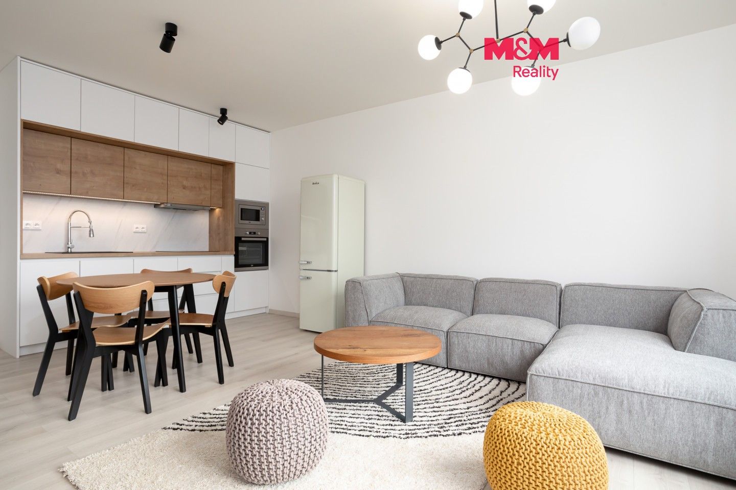 Pronájem bytu 2+kk 60 m² - foto 1