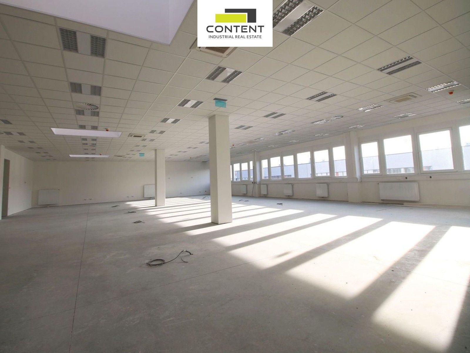 Pronájem komerčního prostoru 1800 m² - foto 6