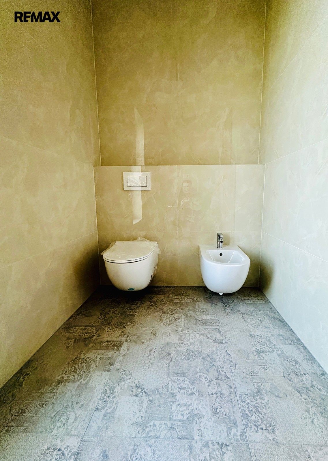 Pronájem bytu 3+kk 90 m² - foto 8