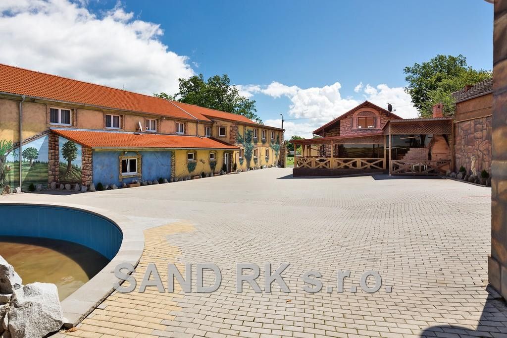Pronájem nemovitosti 1000 m² - foto 13