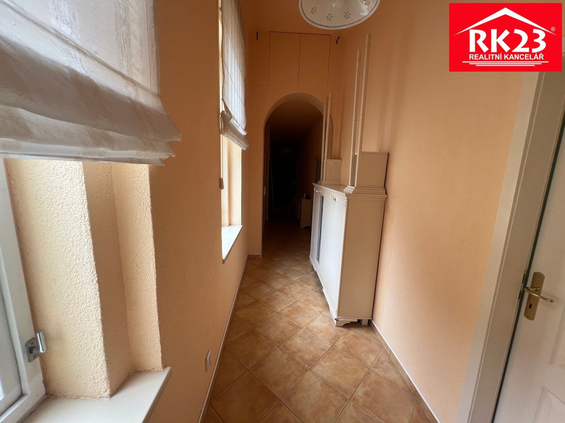 Pronájem bytu 3+kk 101 m² - foto 3