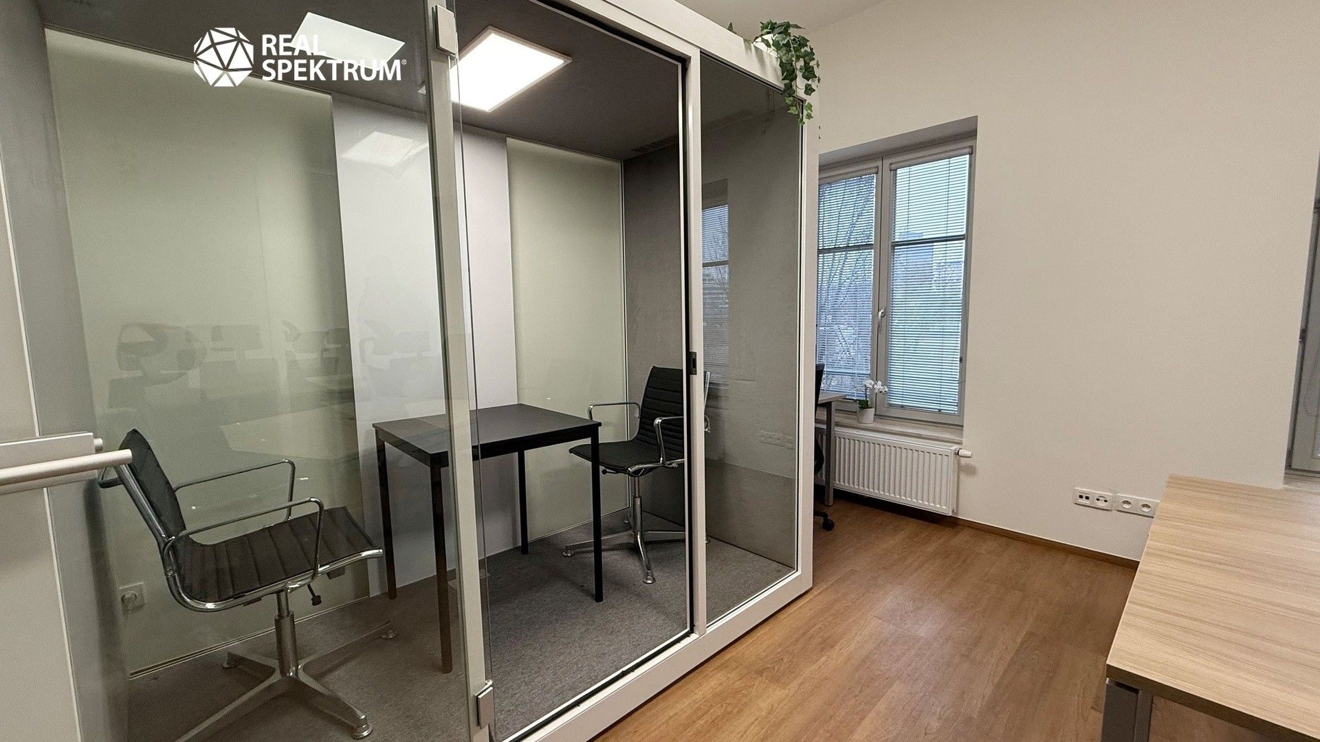Pronájem komerčního prostoru 42 m² - foto 3