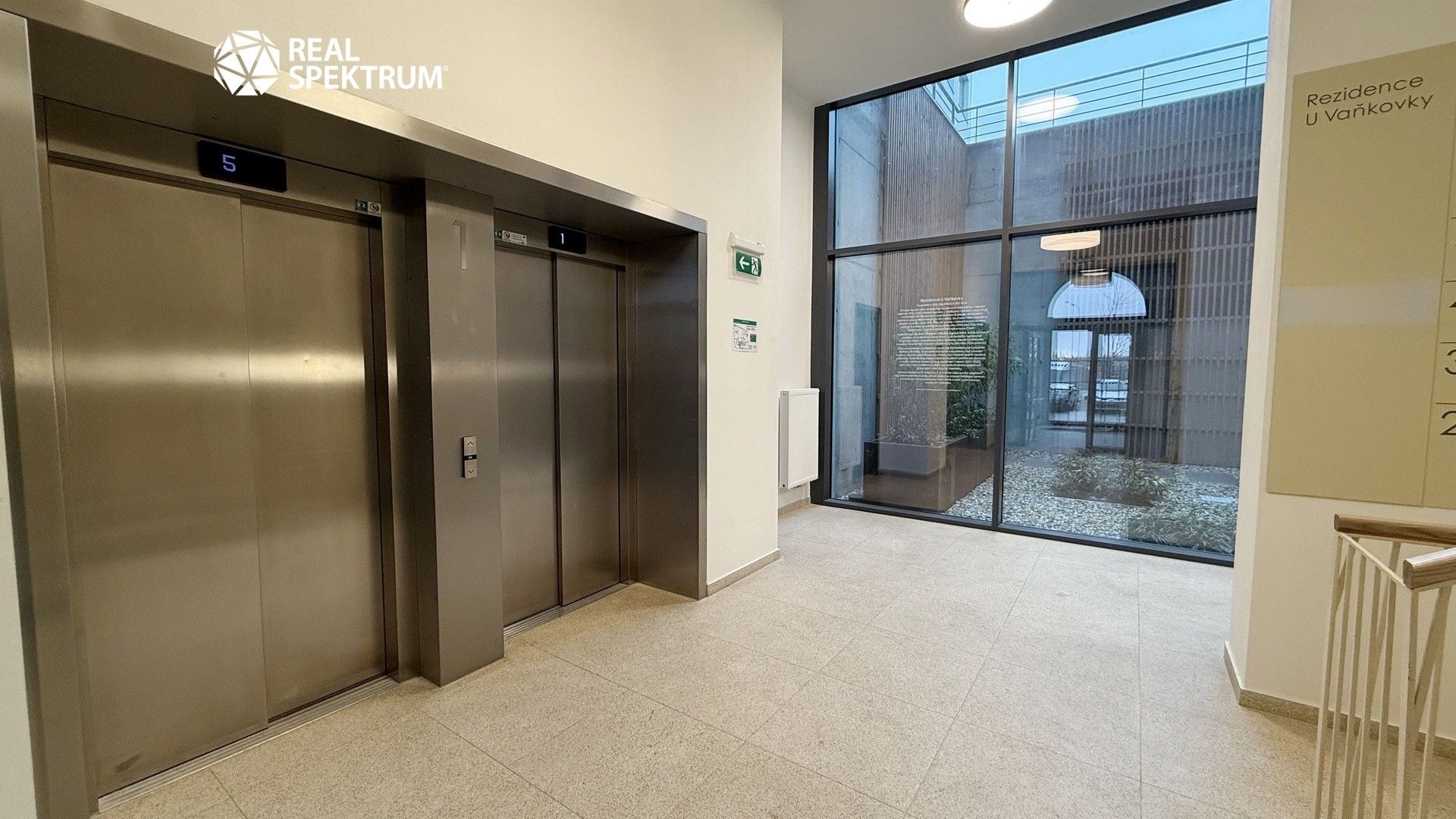 Pronájem komerčního prostoru 42 m² - foto 5