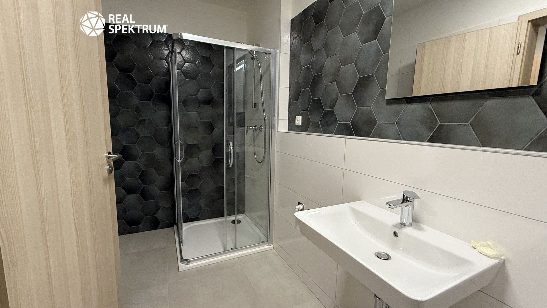Pronájem komerčního prostoru 42 m² - foto 4