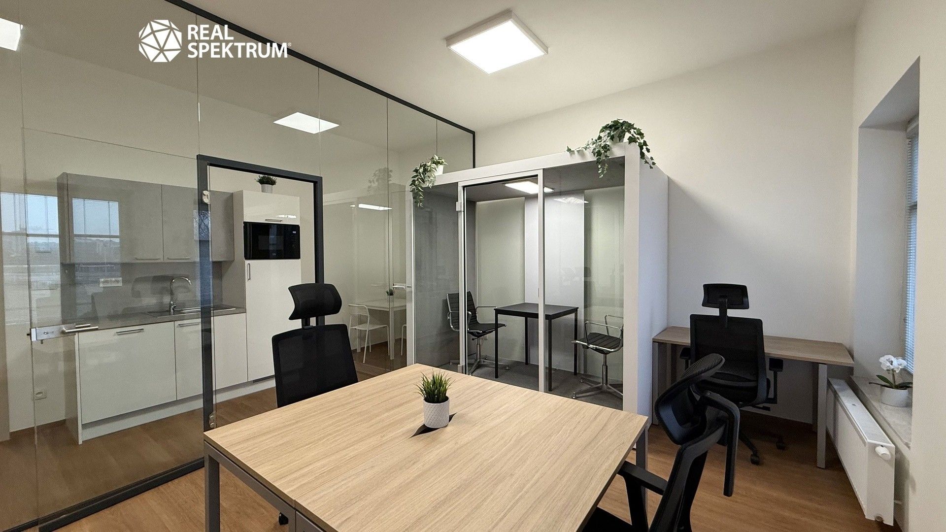 Pronájem komerčního prostoru 42 m² - foto 1