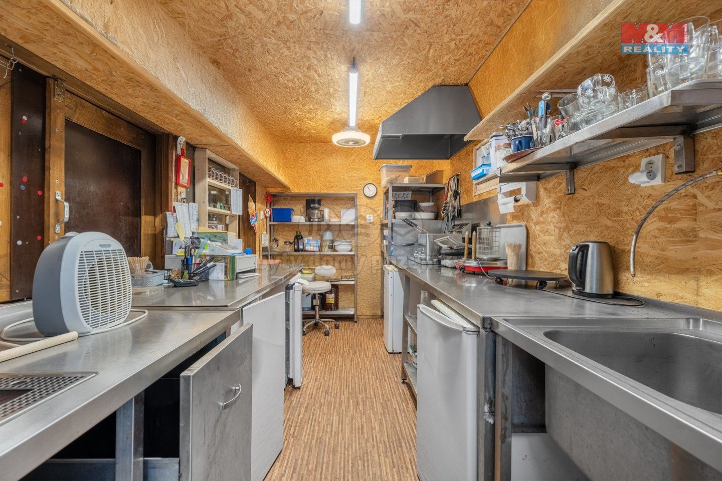 Prodej komerčního prostoru 140 m² - foto 27