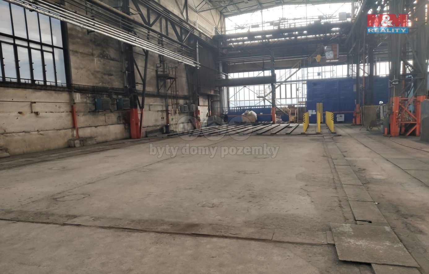 Pronájem komerčního prostoru 8500 m² - foto 9